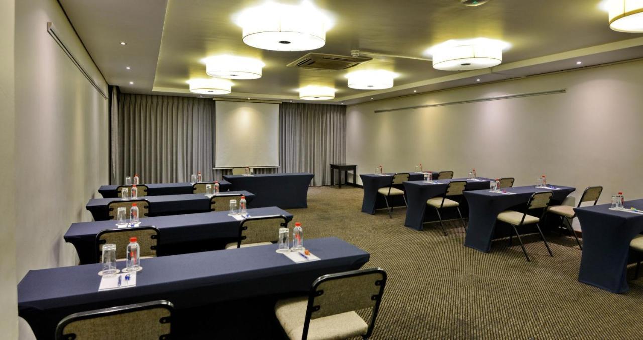 Anew Hotel Witbank Emalahleni Exterior foto